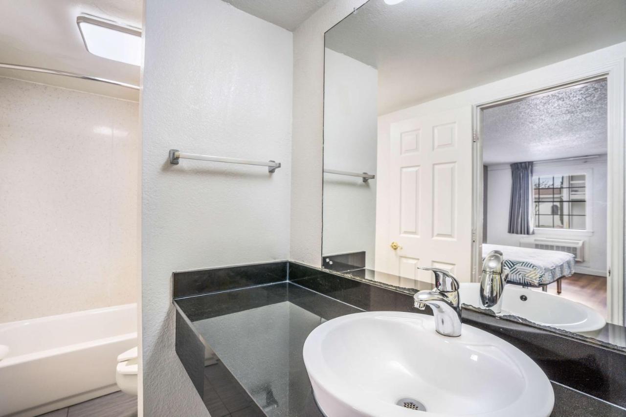 6-dallas, Tx - Market Center Hotel