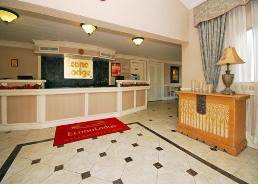Hotel 6-dallas, Tx - Market Center 2*