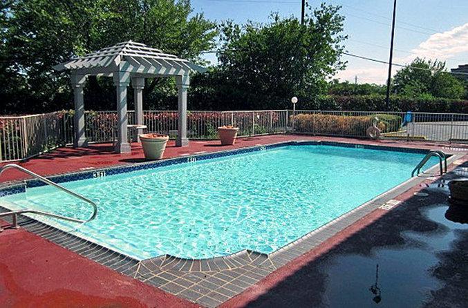 Hotel 6-dallas, Tx - Market Center Dallas