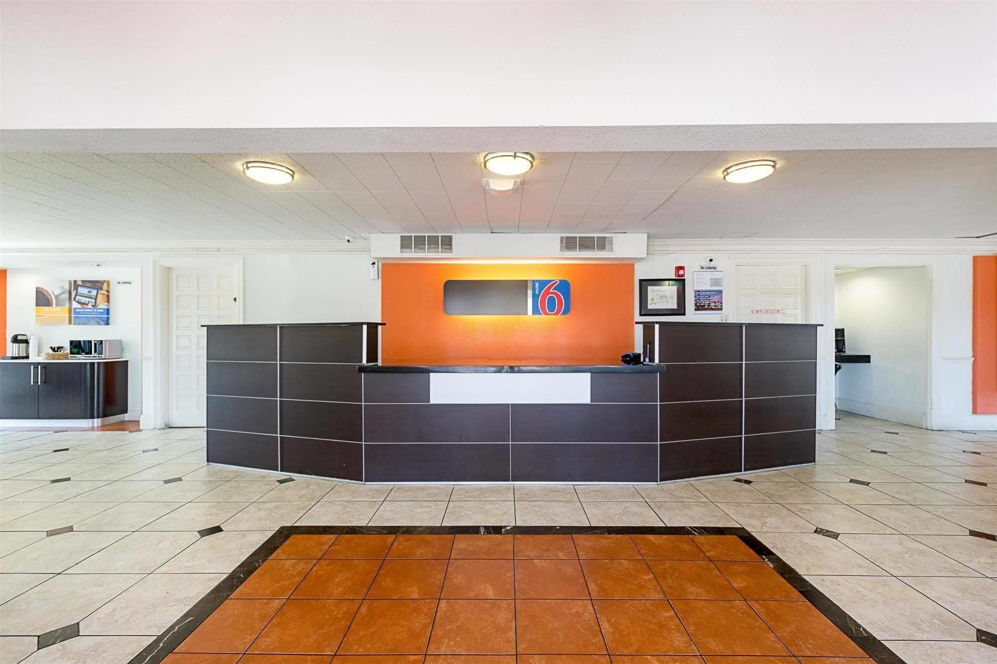6-dallas, Tx - Market Center 2* Dallas