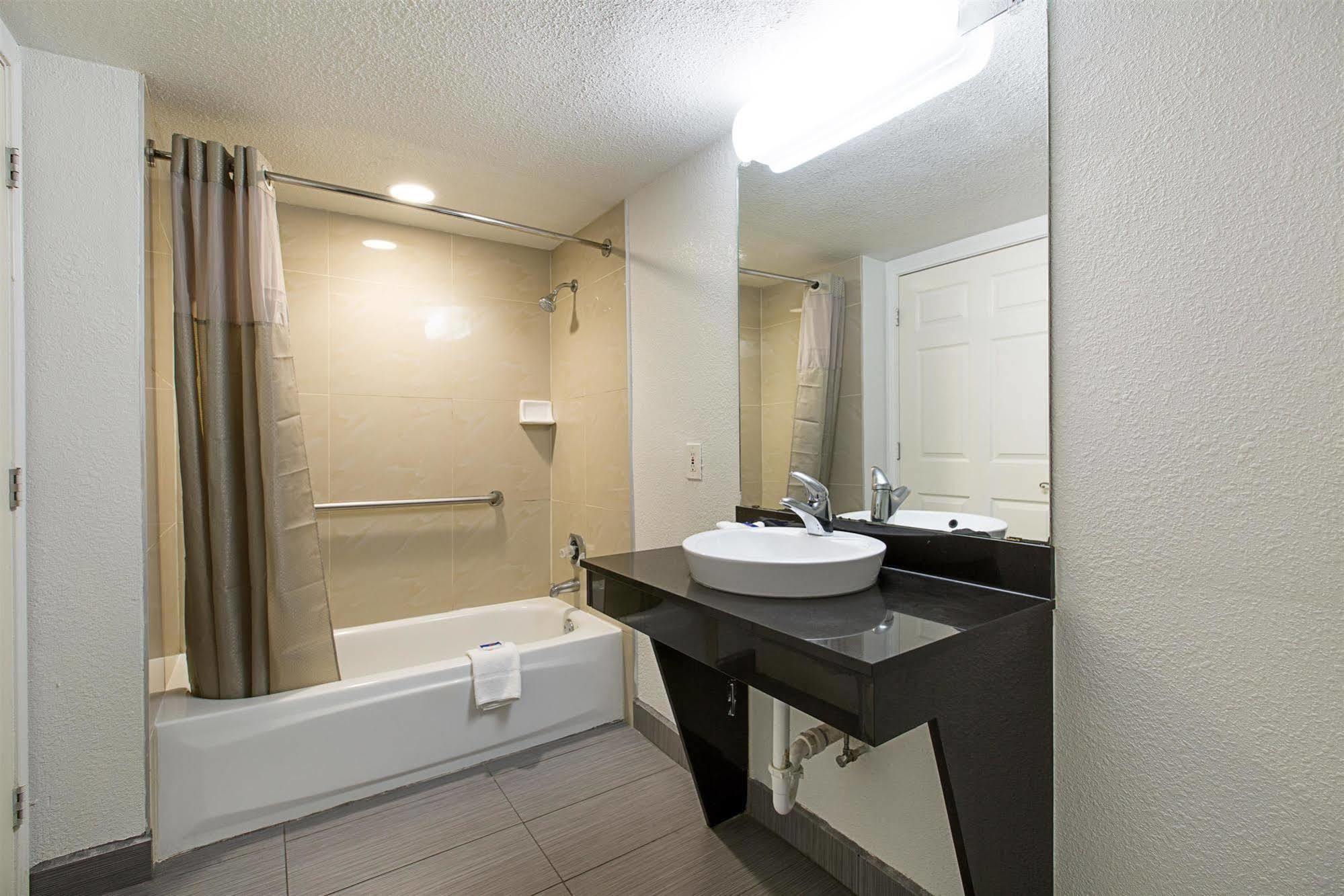 6-dallas, Tx - Market Center Hotel
