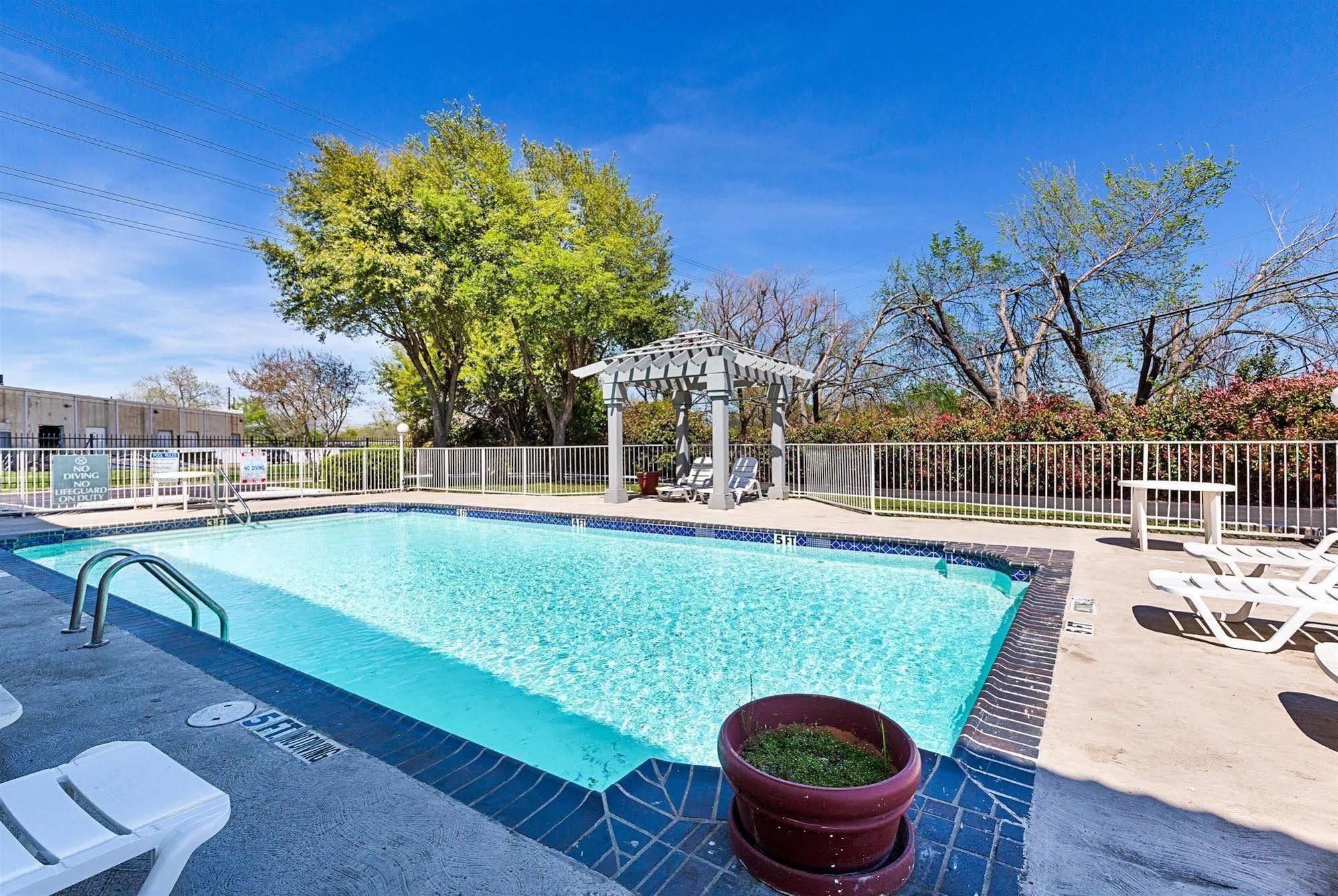 6-dallas, Tx - Market Center Hotel 2*